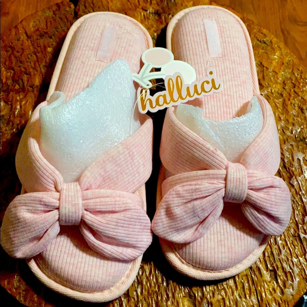 Halluci Slippers